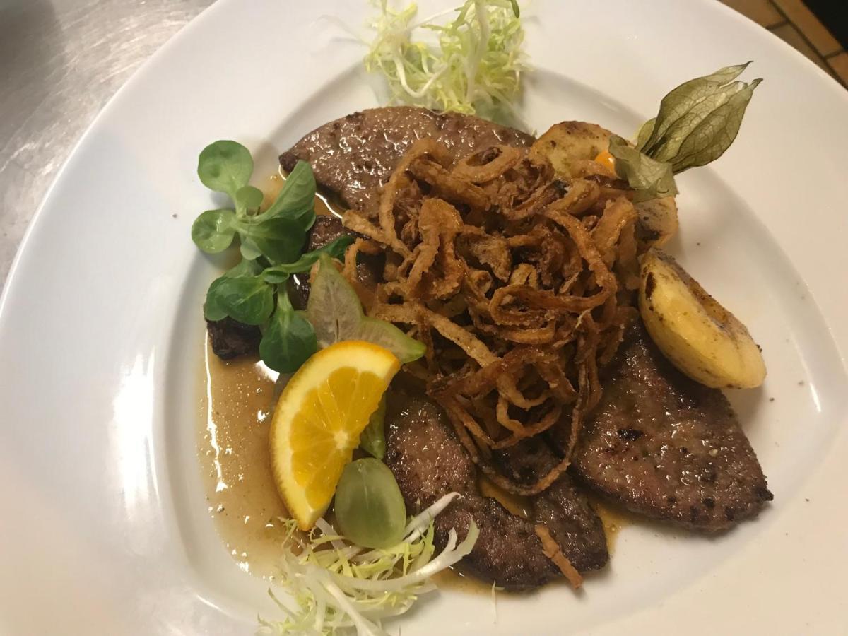 Gasthof & Hotel Goldener Hirsch 바트베르넥임피흐텔게비르거 외부 사진