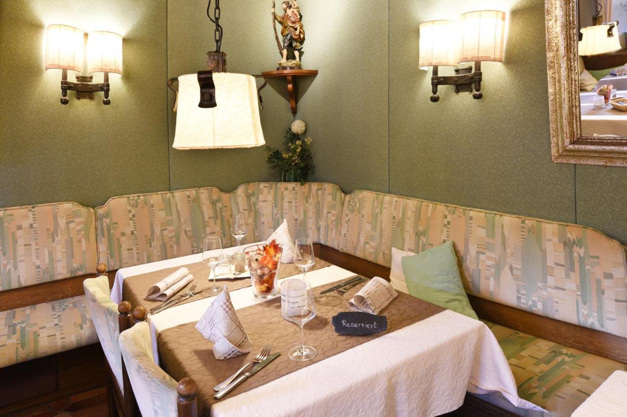 Gasthof & Hotel Goldener Hirsch 바트베르넥임피흐텔게비르거 외부 사진